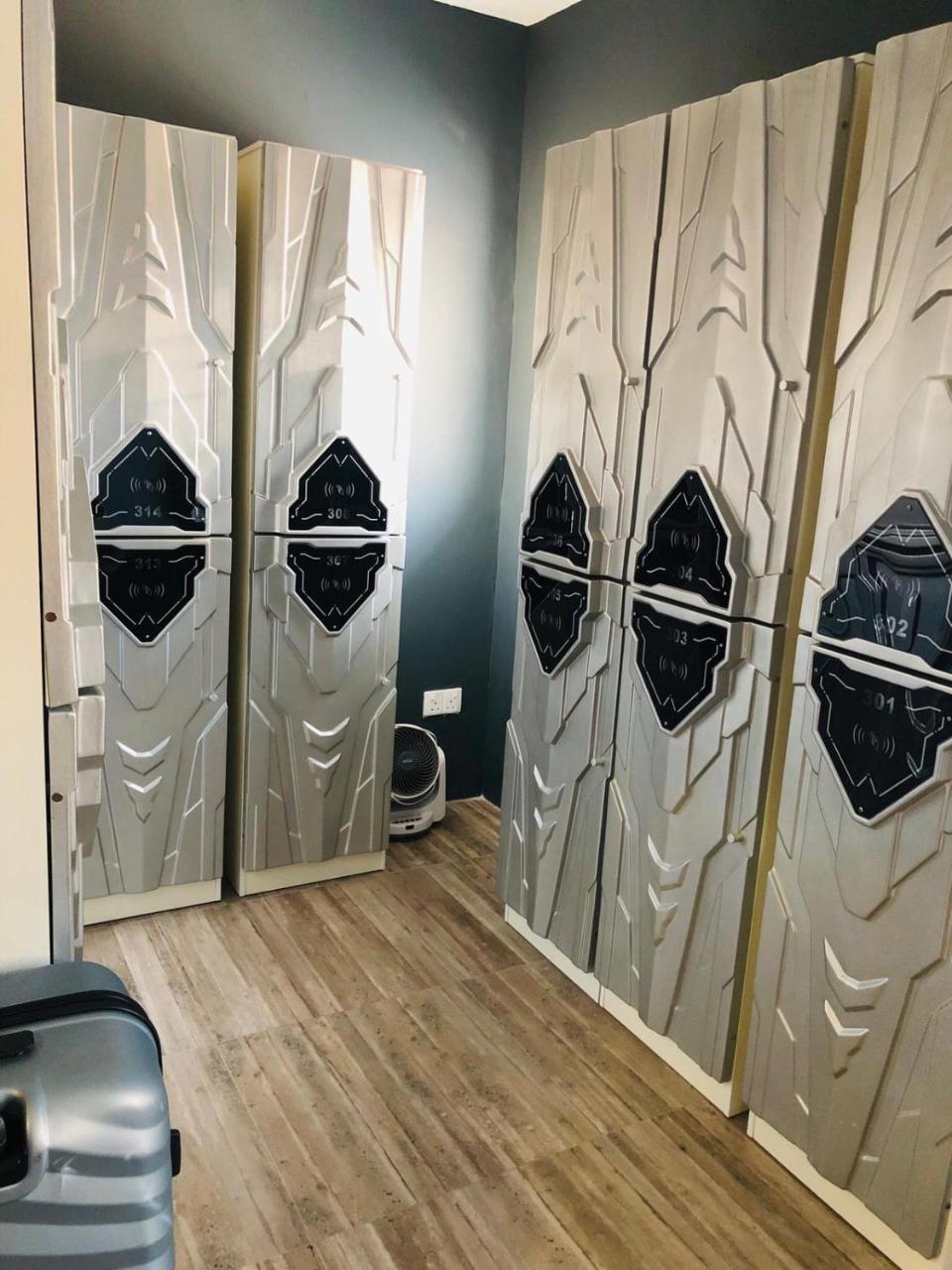 Met A Space Pod At Arab Street Singapore Ngoại thất bức ảnh