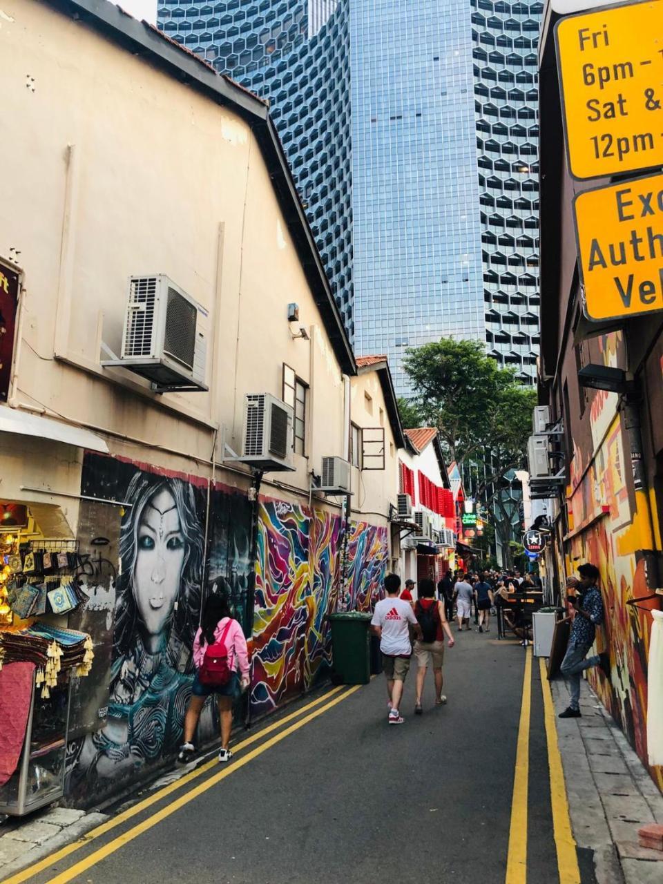 Met A Space Pod At Arab Street Singapore Ngoại thất bức ảnh