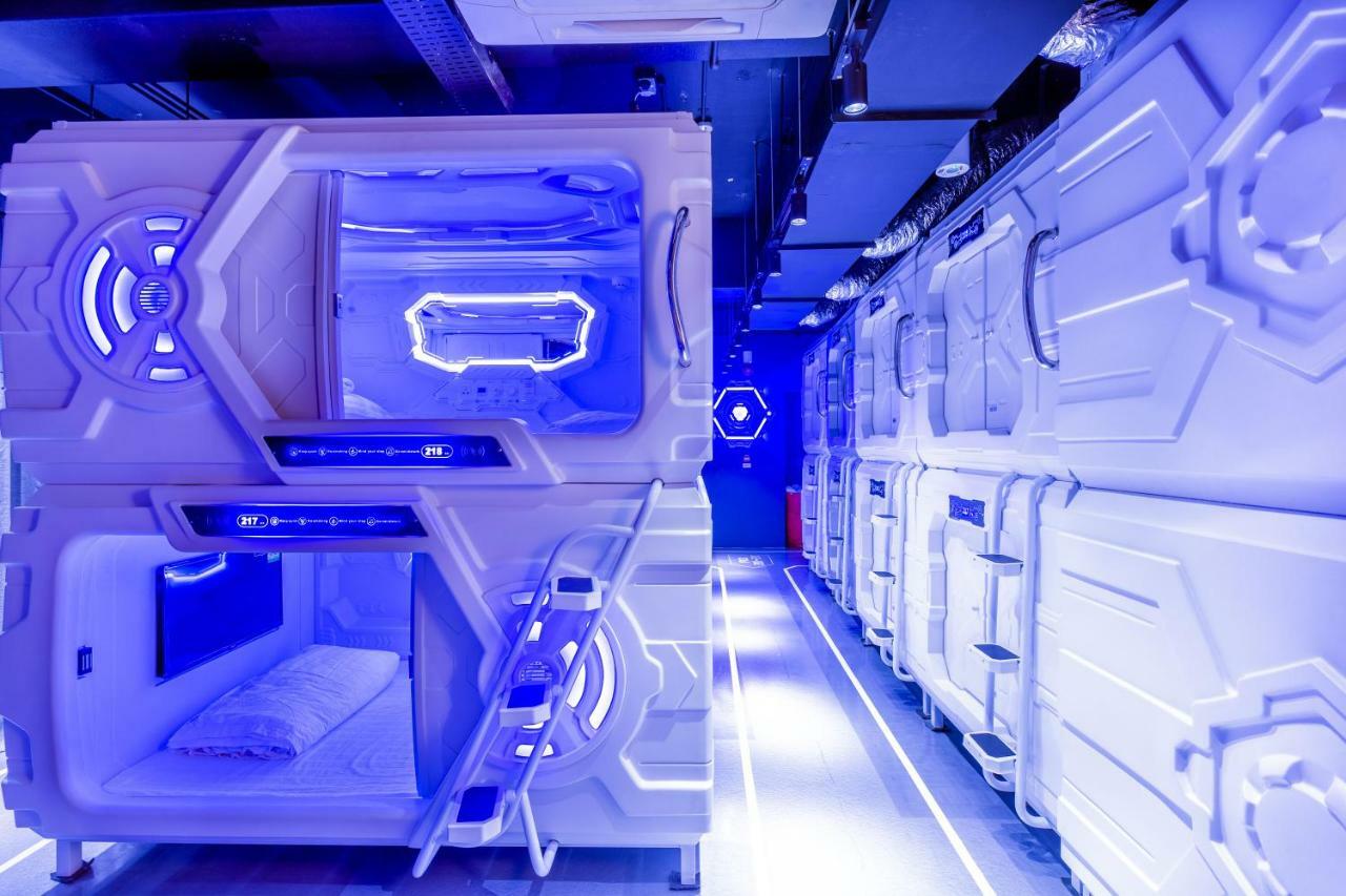 Met A Space Pod At Arab Street Singapore Ngoại thất bức ảnh