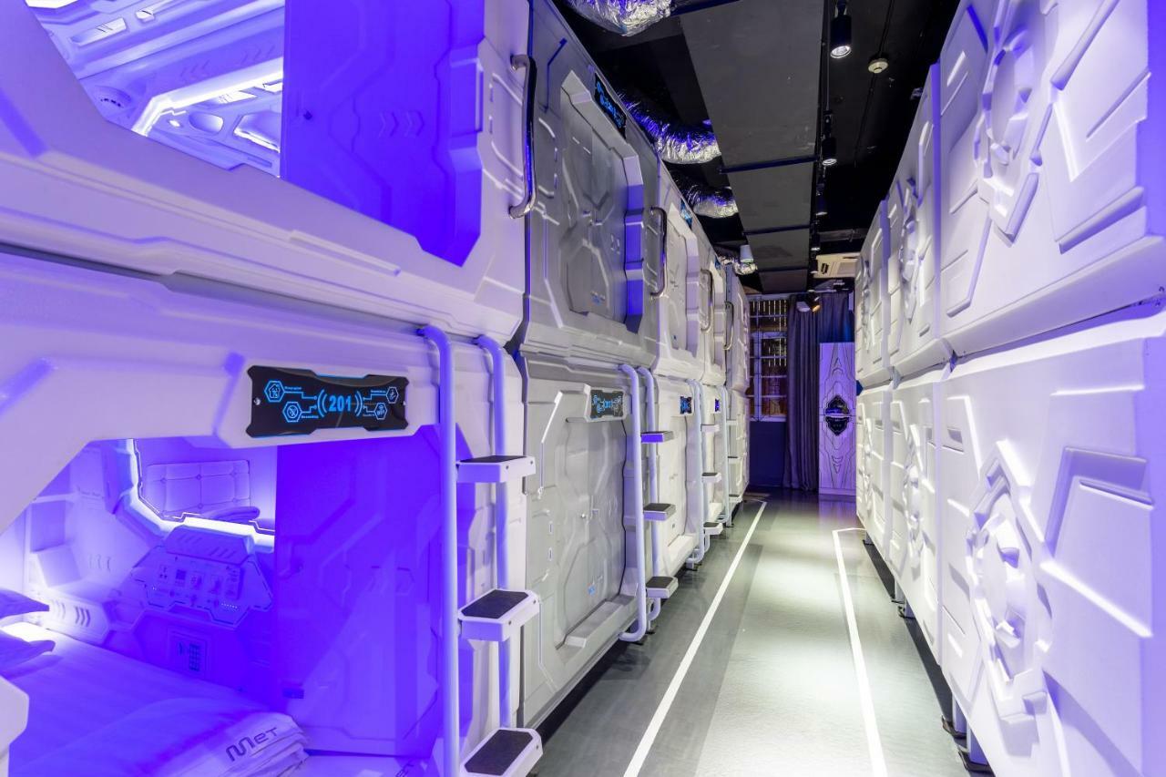 Met A Space Pod At Arab Street Singapore Ngoại thất bức ảnh