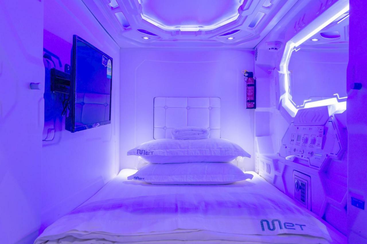 Met A Space Pod At Arab Street Singapore Ngoại thất bức ảnh
