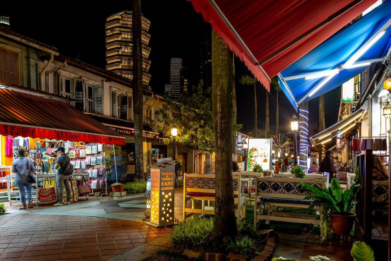 Met A Space Pod At Arab Street Singapore Ngoại thất bức ảnh